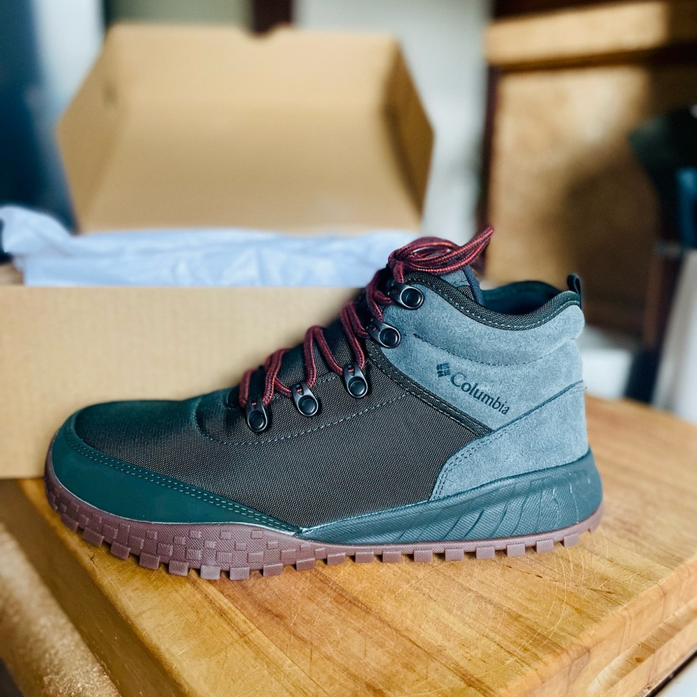 NIB Columbia Men’s Fairbanks Hiking boots